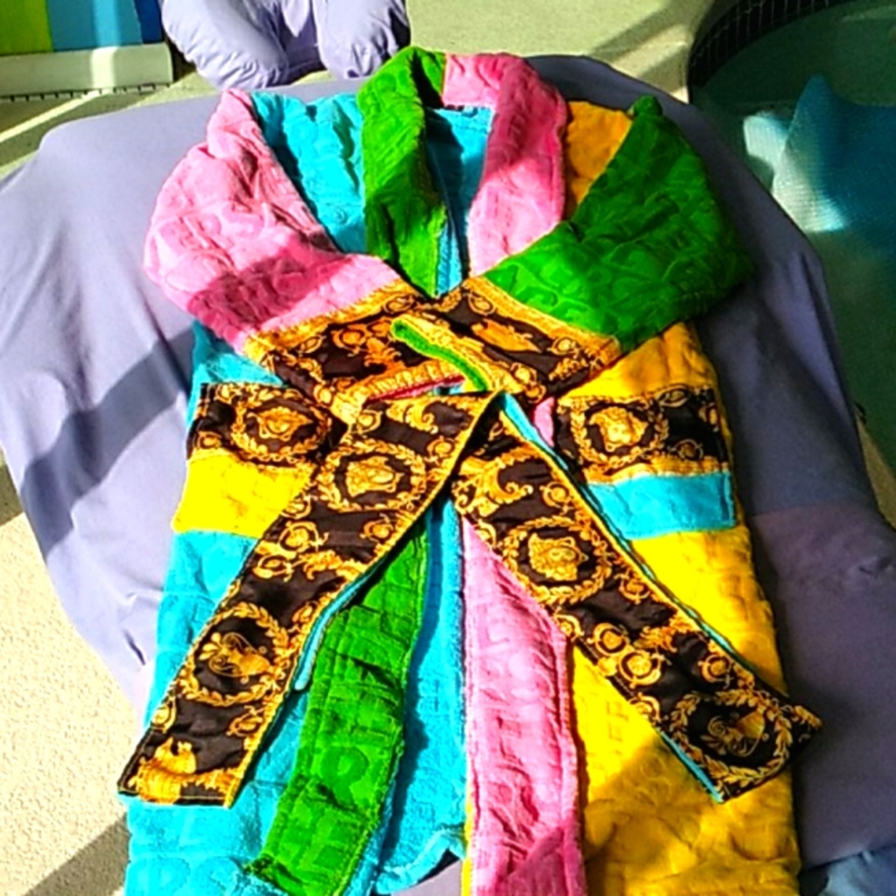 Versace robe never worn